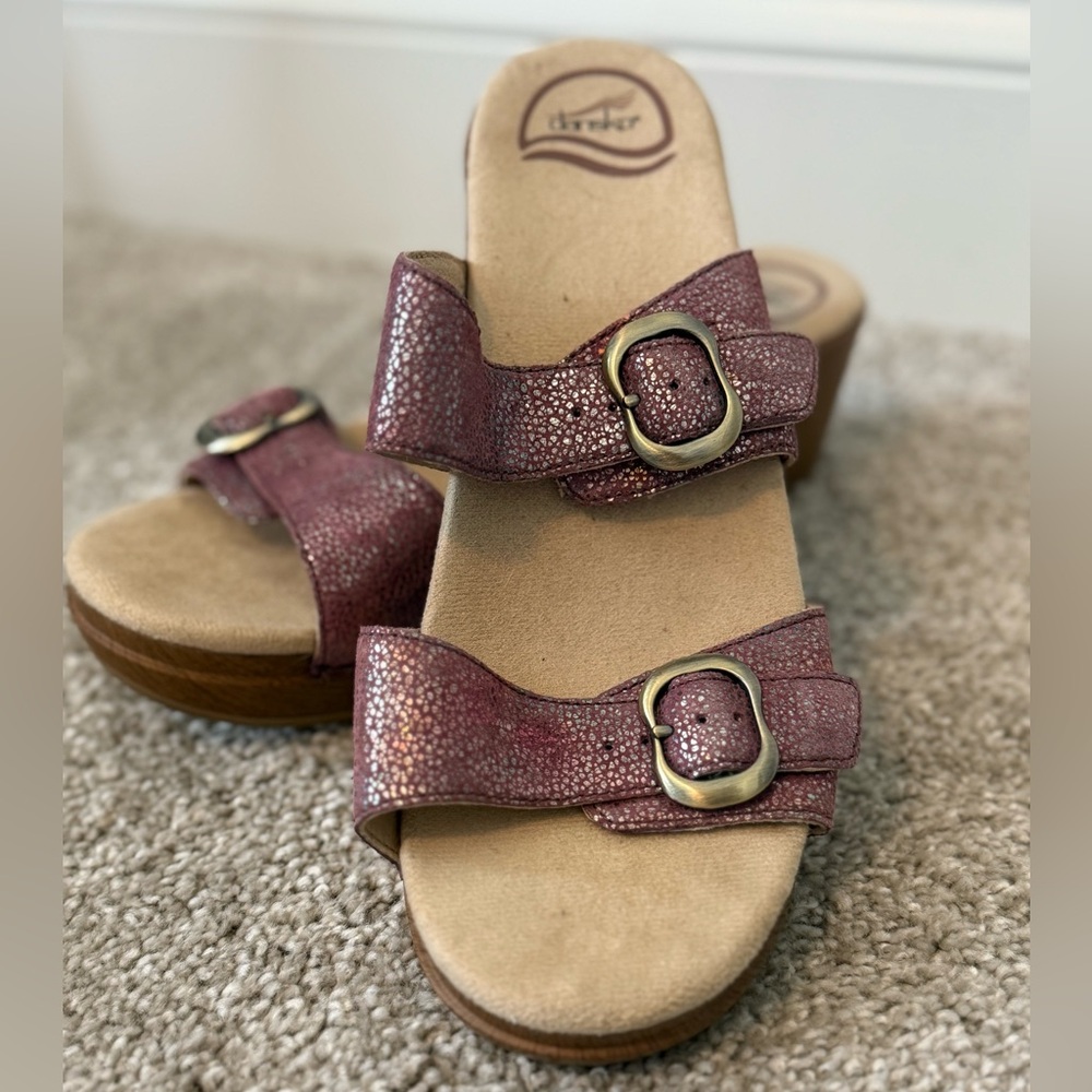 Dansko Sophie Pink Metallic Sandals size 39